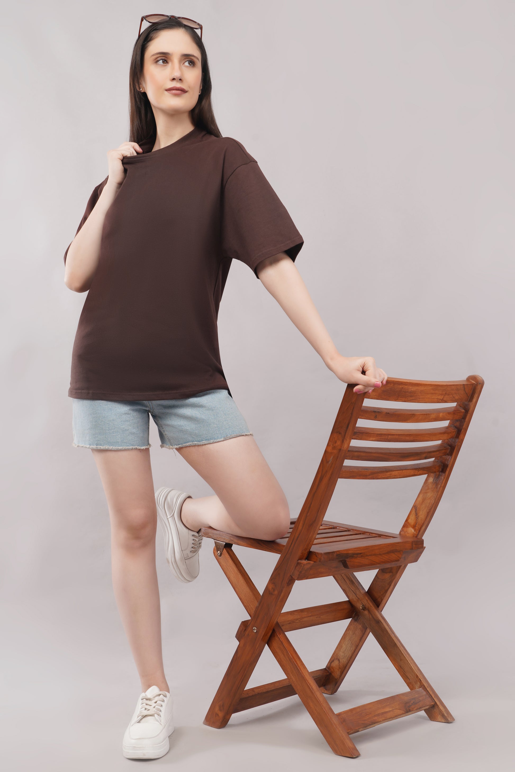 Women's Cocoa Brown Oversized Plain Tee full body - Corcotton India