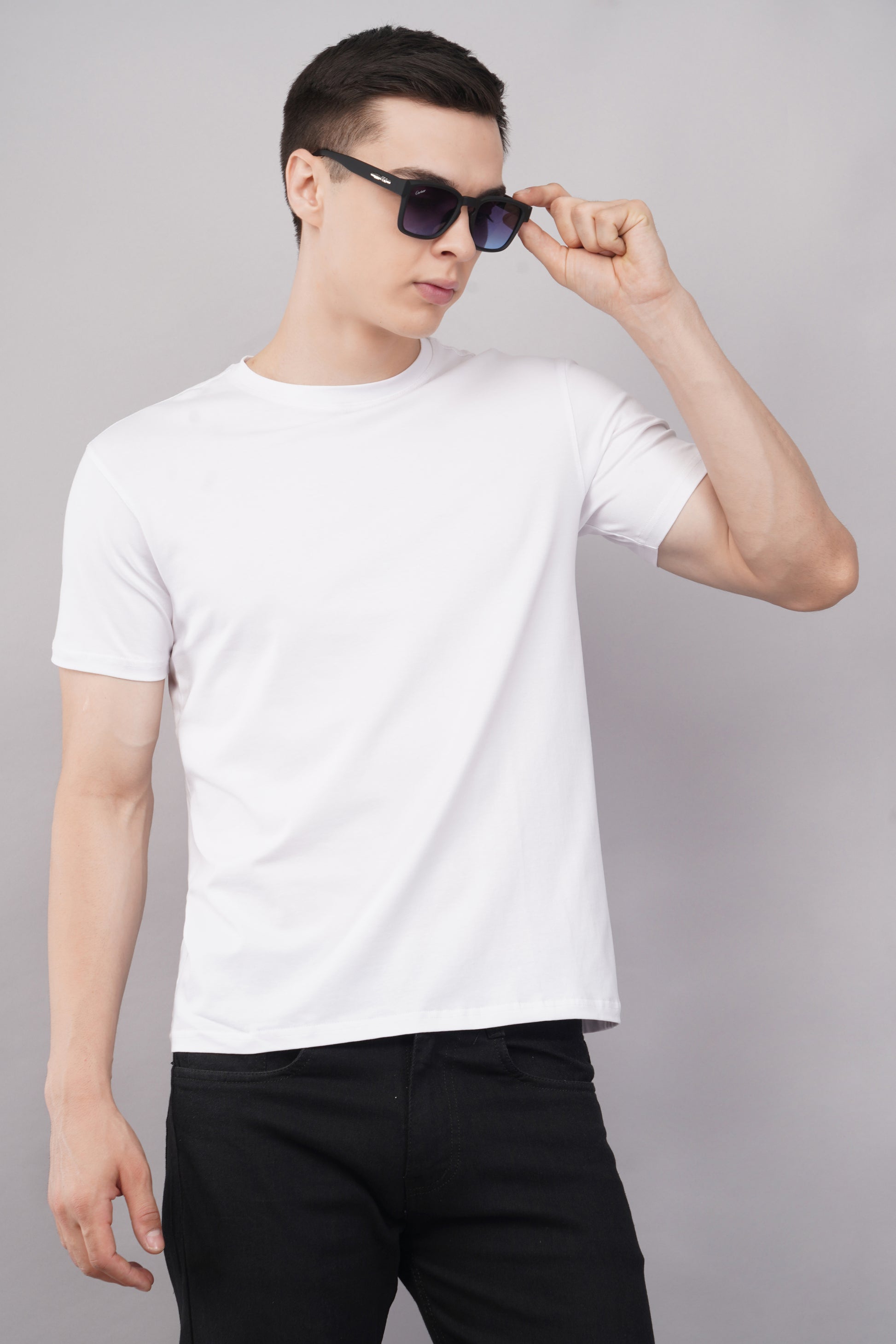 White Regular Fit T-Shirt full look - Corcotton India